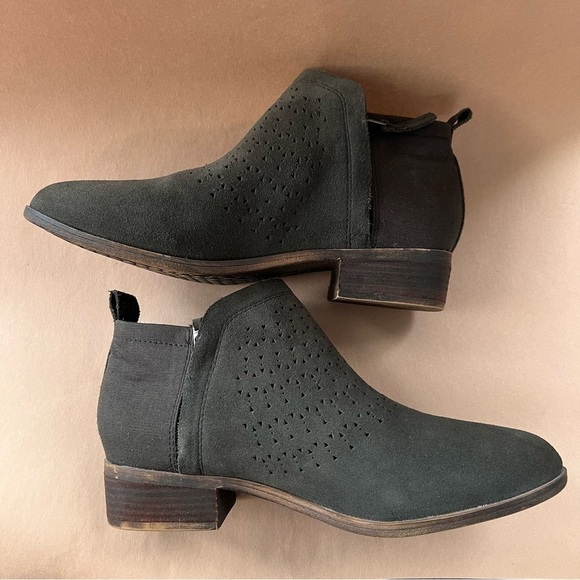 Toms Green Suede Ankle Booties Size 8 - Picture 6 of 9
